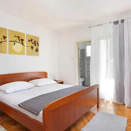 Arbanija 1125a * تروغير